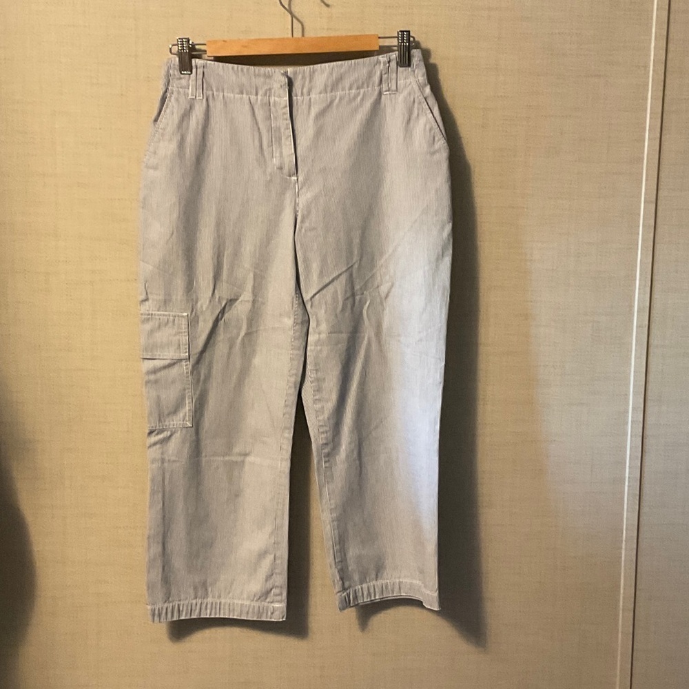 Chico's Light Gray Capris